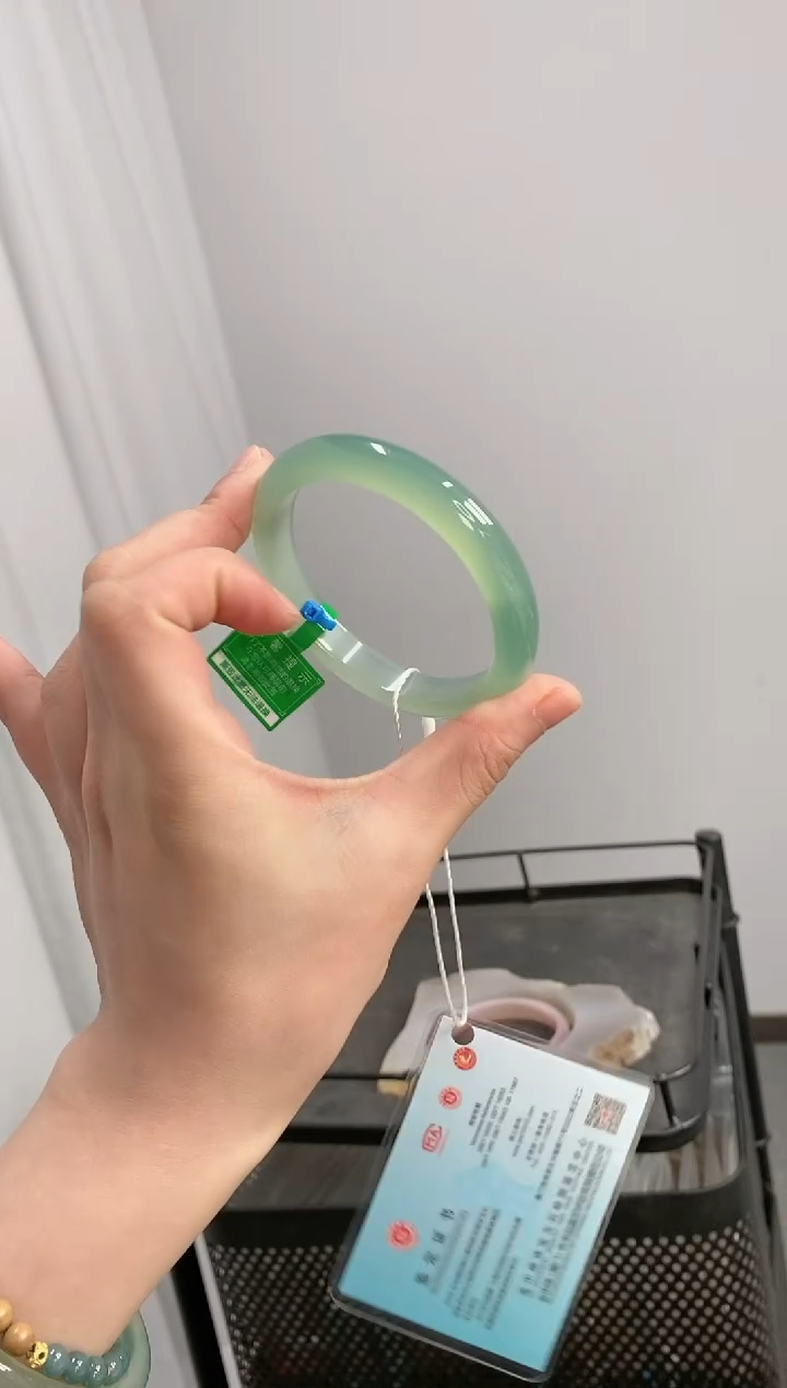 【闪购商品】玛瑙/玉髓手镯未镶嵌56-57圈