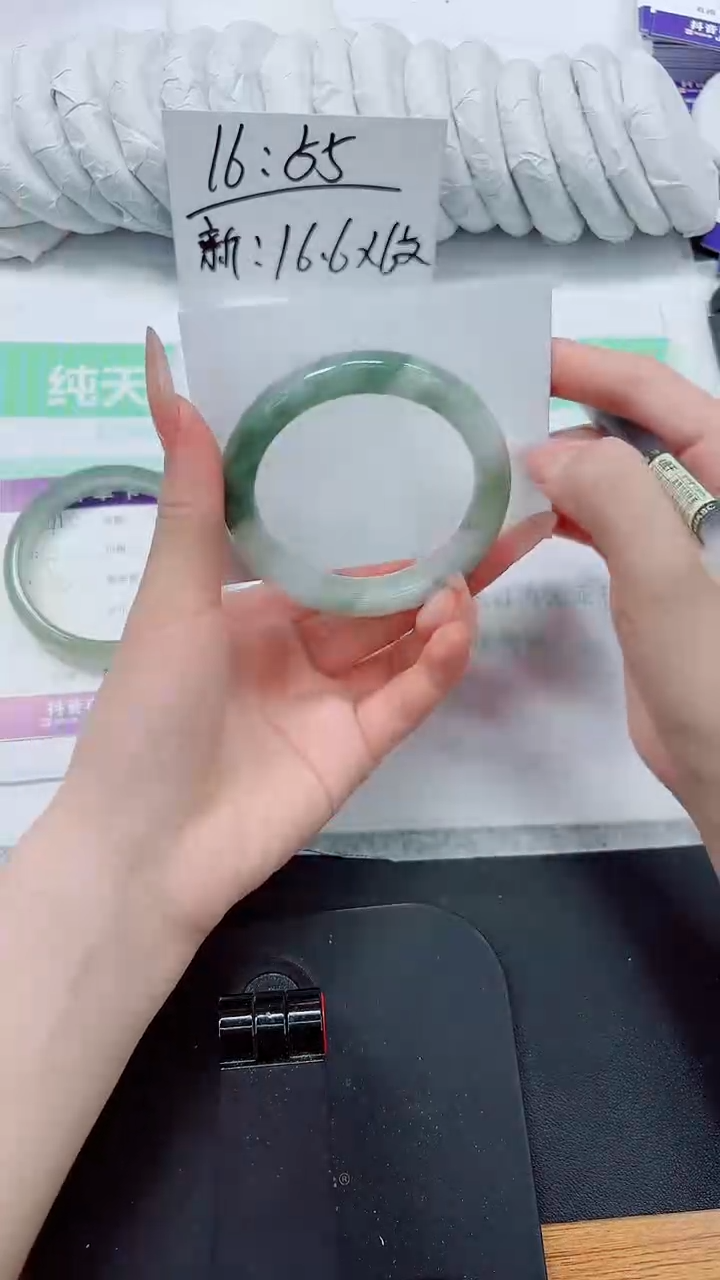 石英质玉手镯未镶嵌721-55.7