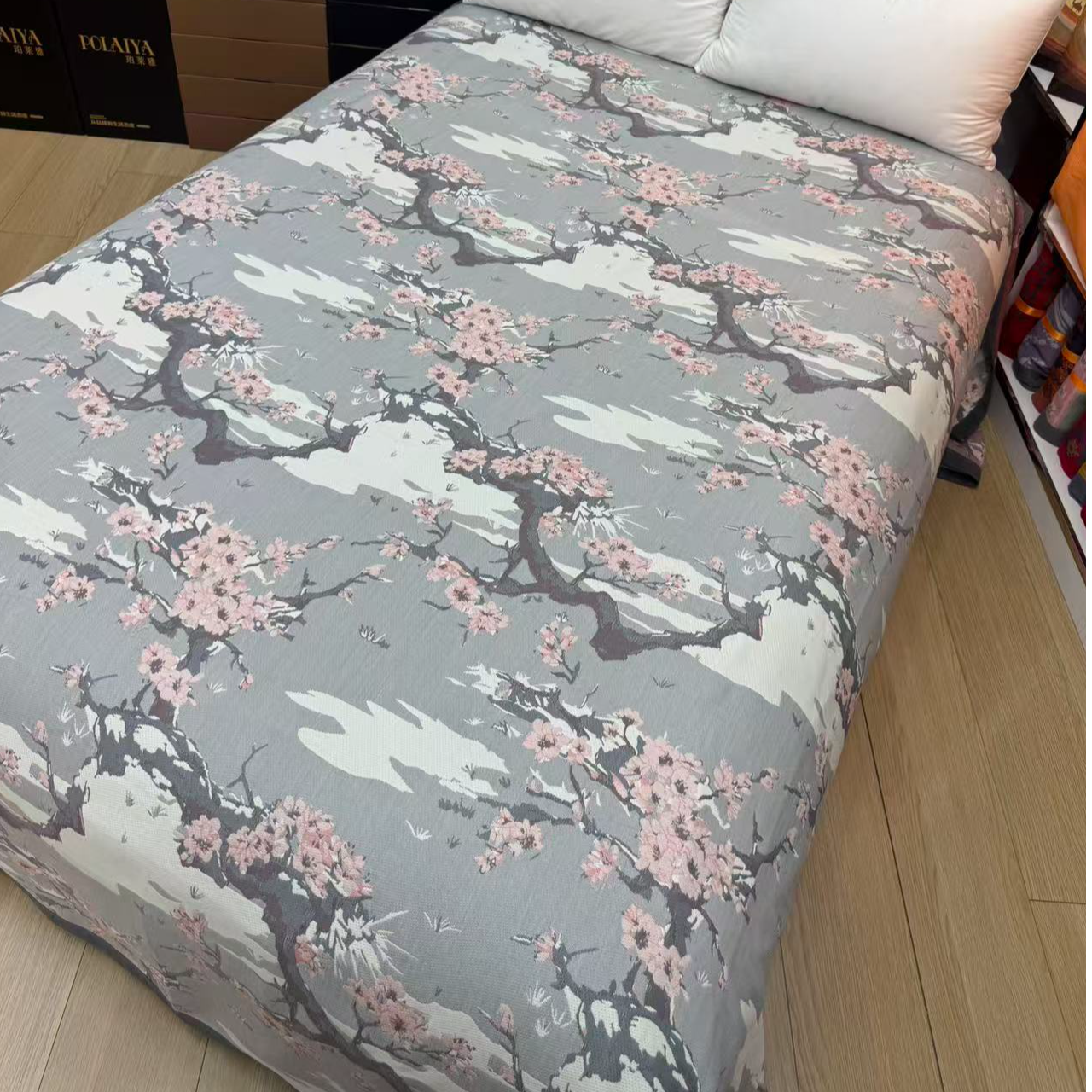 多功能纱布盖毯床盖--灰韵梅枝230*250