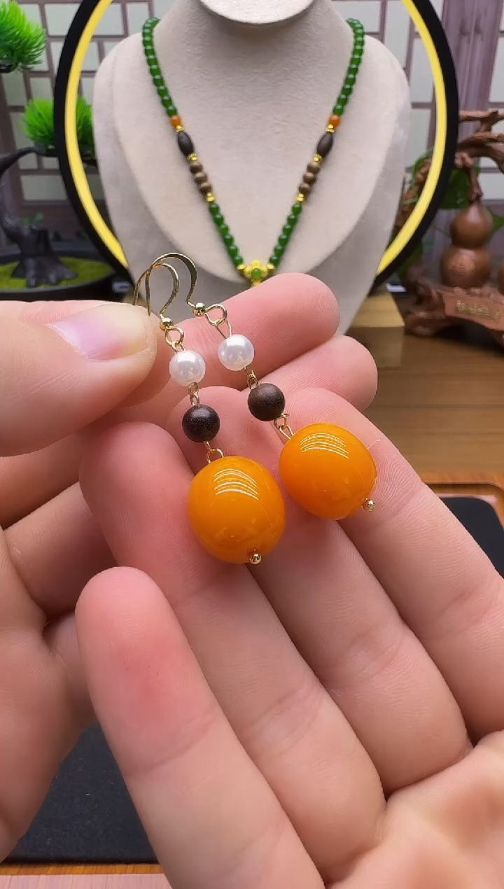 蜜蜡14K金镶嵌耳饰E172      