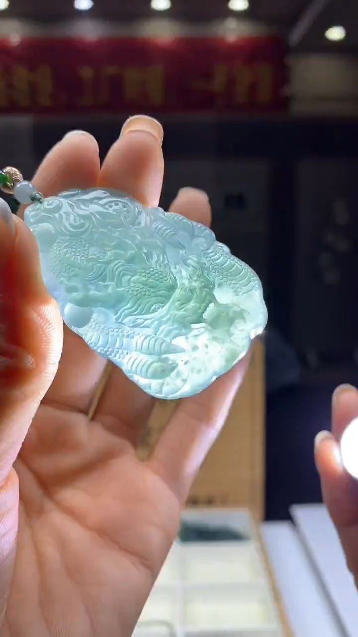 【闪购商品】翡翠颈饰未镶嵌********629