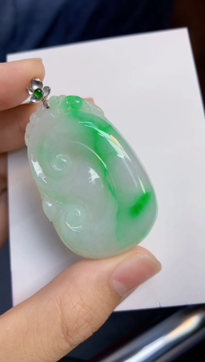 颈饰18K金镶嵌翡翠天然缅甸A货翡翠