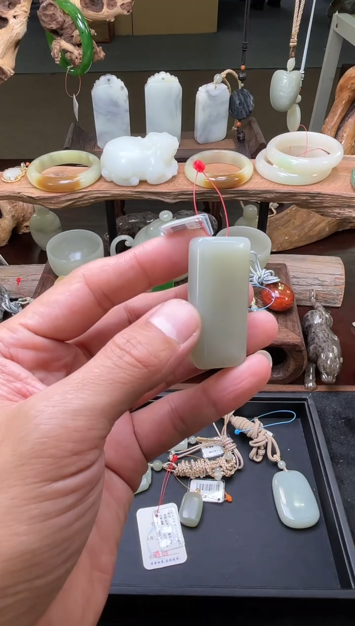 【闪购商品】和田玉吊坠未镶嵌且末青白 无事牌 9003617