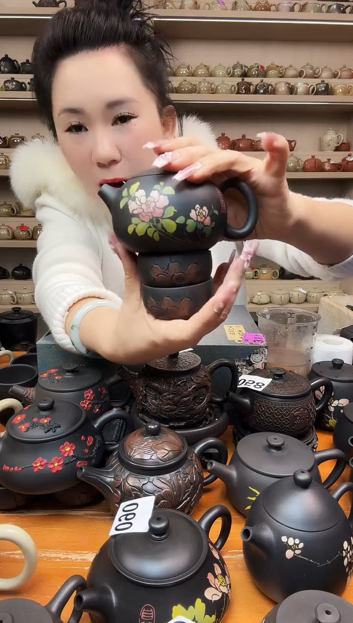 壶彩填西施200cc+2线雕杯 800