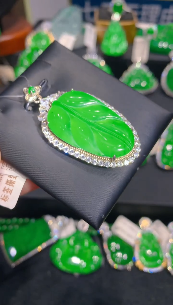 【闪购商品】翡翠颈饰银S925镶嵌83一季