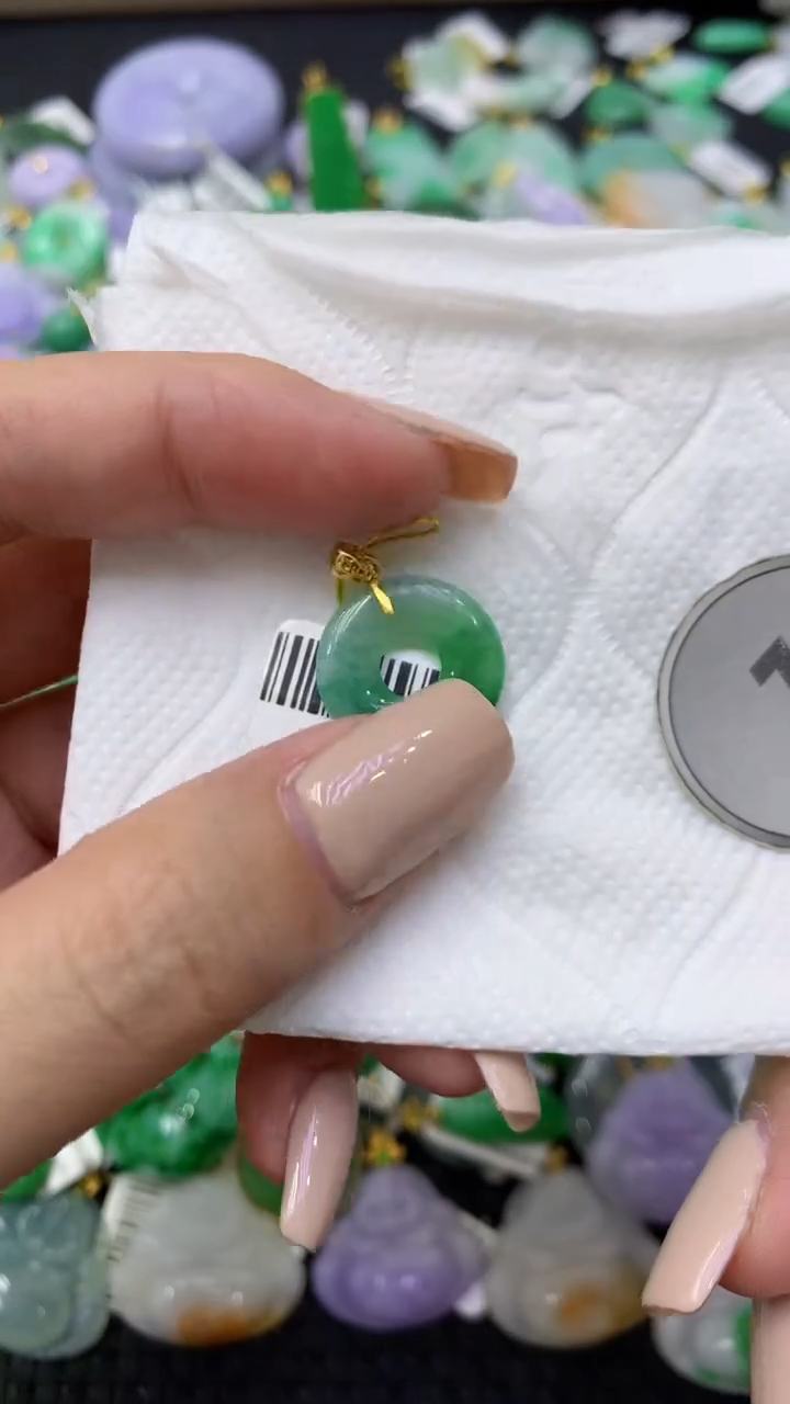 颈饰未镶嵌翡翠天然缅甸翡翠A货