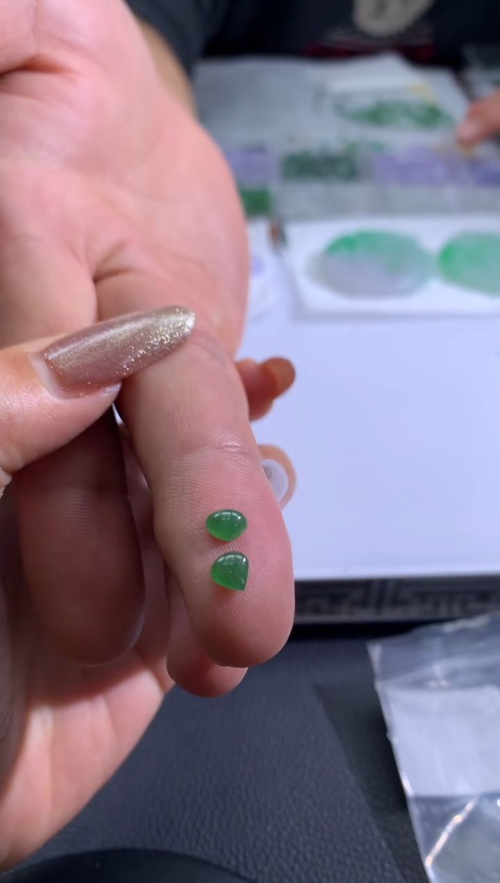 【闪购商品】定制翡翠未镶嵌翡翠