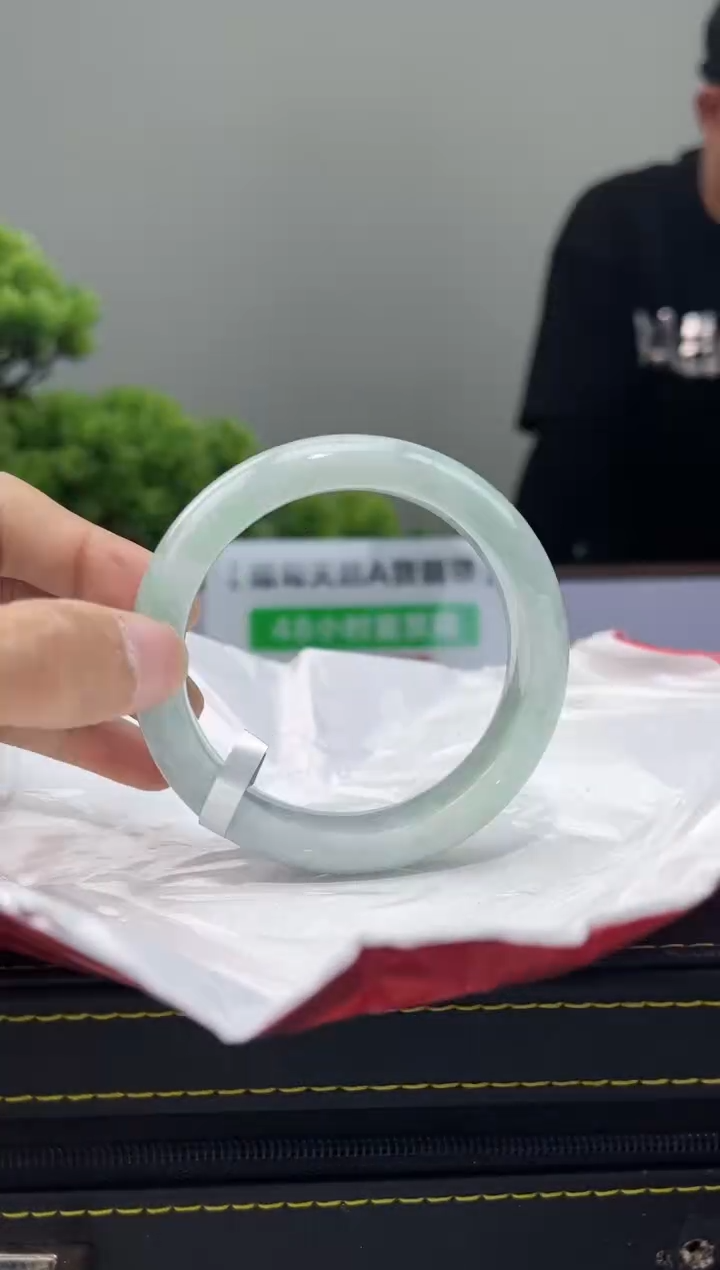 【闪购商品】翡翠手镯未镶嵌手镯22