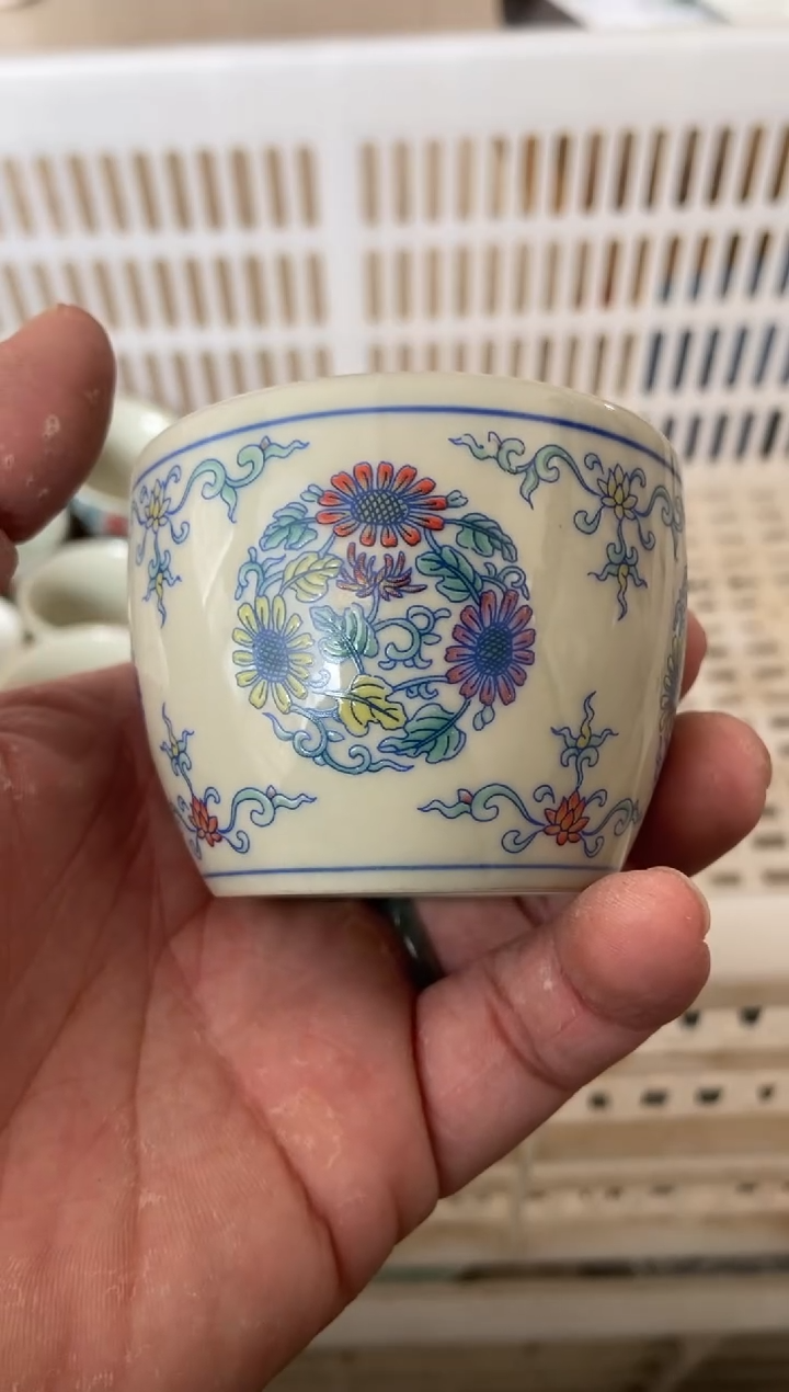 杯无运费险有瑕疵的摄影的产品有使用过的痕迹有点脏介意勿拍