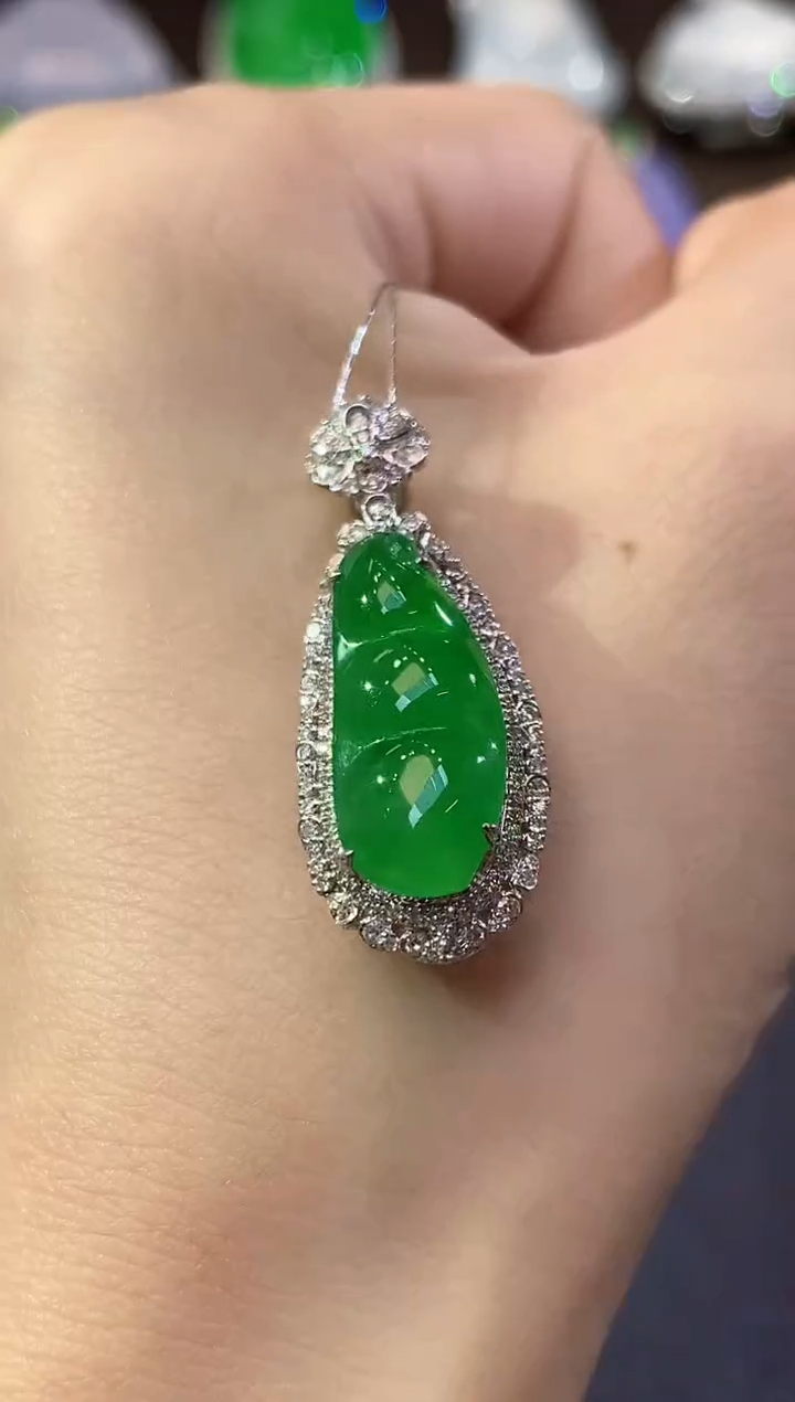 吊坠(不含链)18K金镶嵌翡翠D17