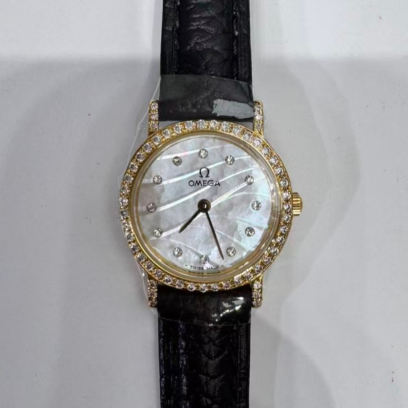 95新 Omega/欧米茄 95新 Omega 石英表后镶钻盘22带12/256101807