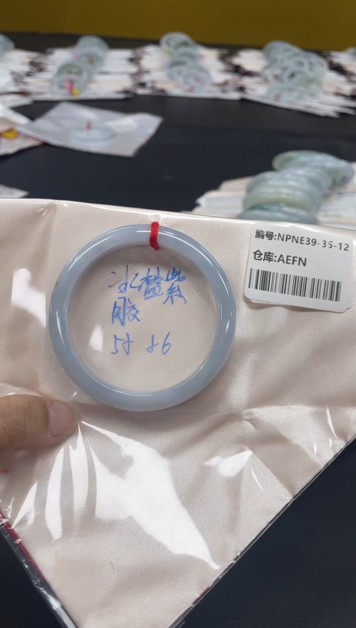 未镶嵌手镯翡翠翡翠手镯