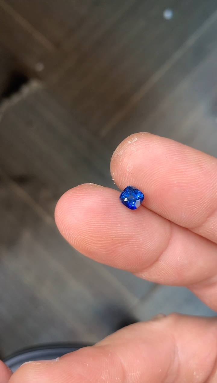 【闪购商品】定制蓝宝石裸石未镶嵌1.20ct 兰卡老烧蓝宝石
