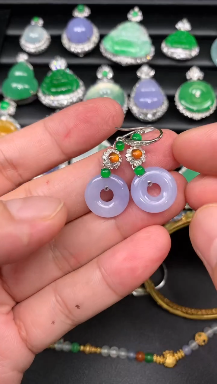 翡翠18K金镶嵌颈饰耳饰