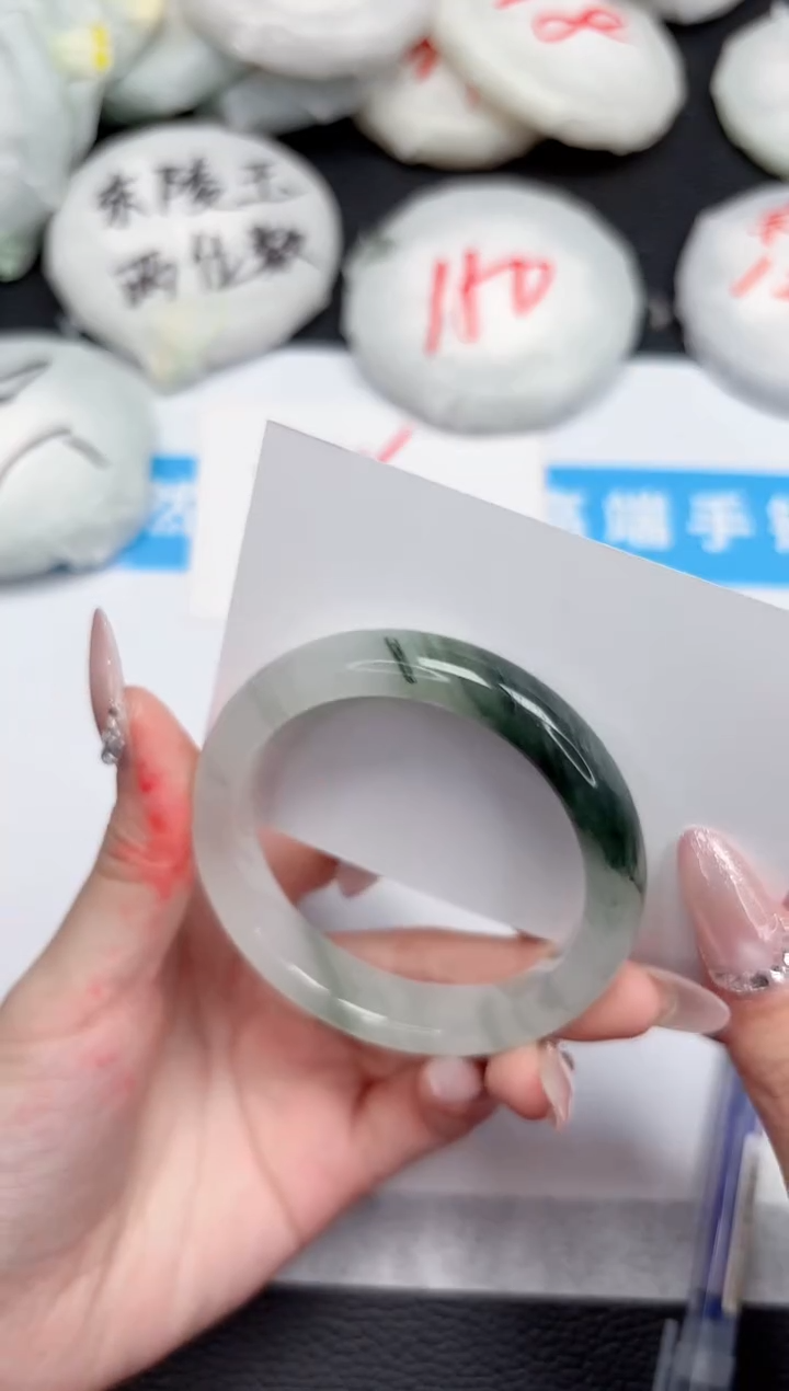 【闪购商品】石英质玉手镯未镶嵌288-52.2