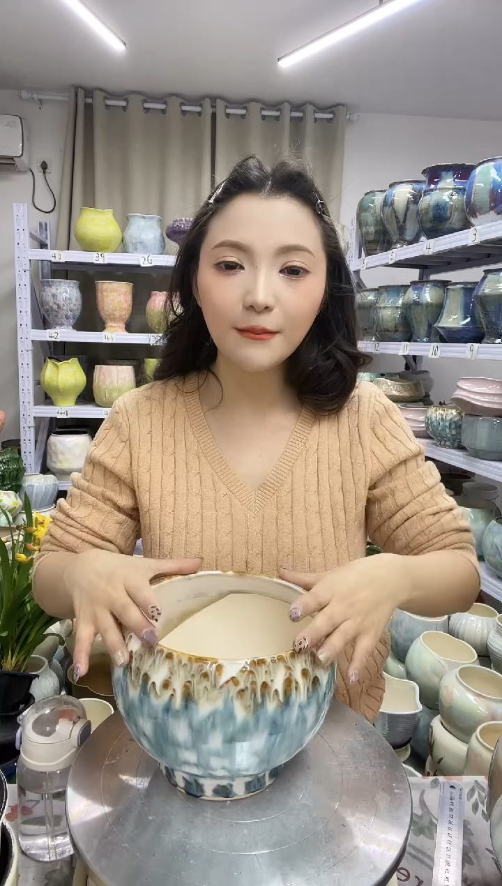 【花盆链接】  高 ：14 口：16