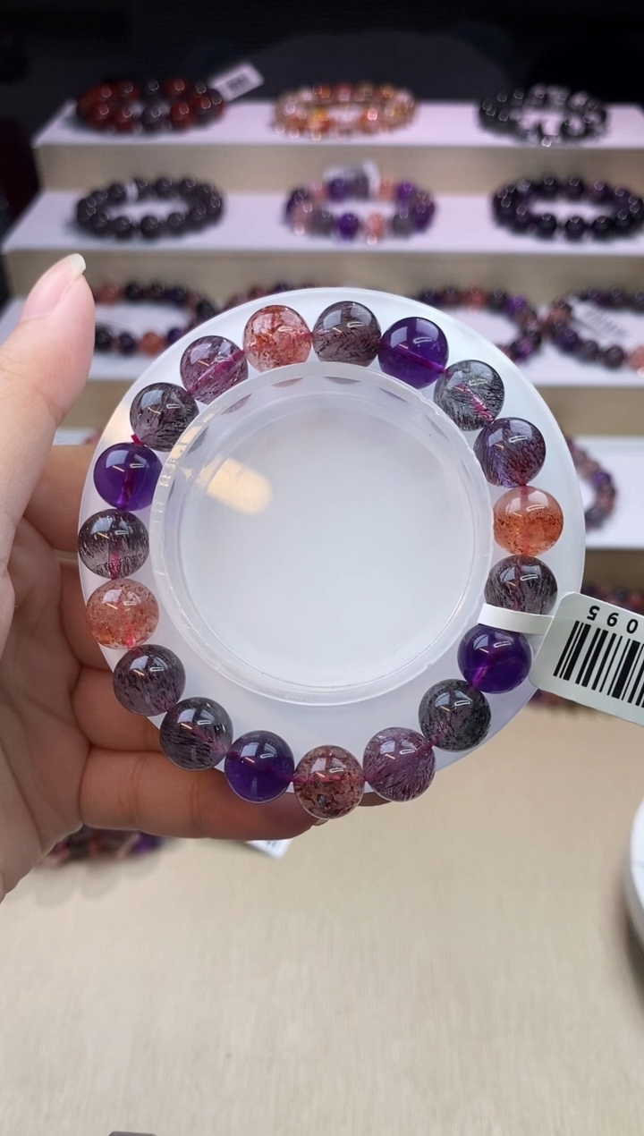 【闪购商品】水晶手链未镶嵌黑加仑超七10m+