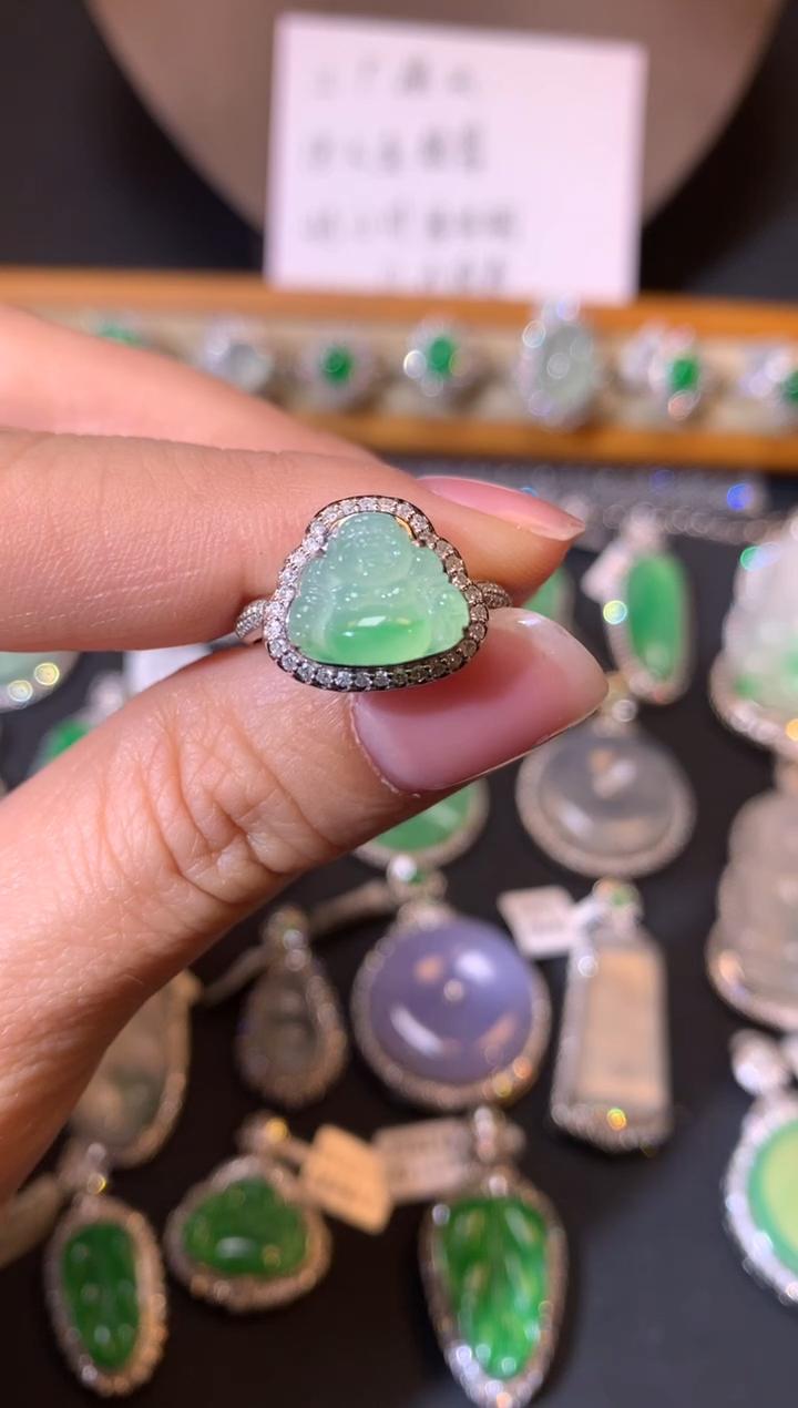 【闪购商品】翡翠吊坠(不含链)18K金镶嵌戒指