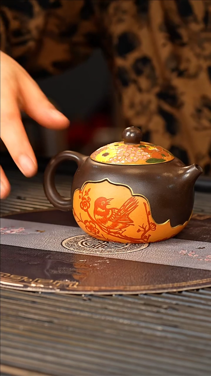 【闪购商品】紫砂茶壶PHJ 黑料 西施 200cc