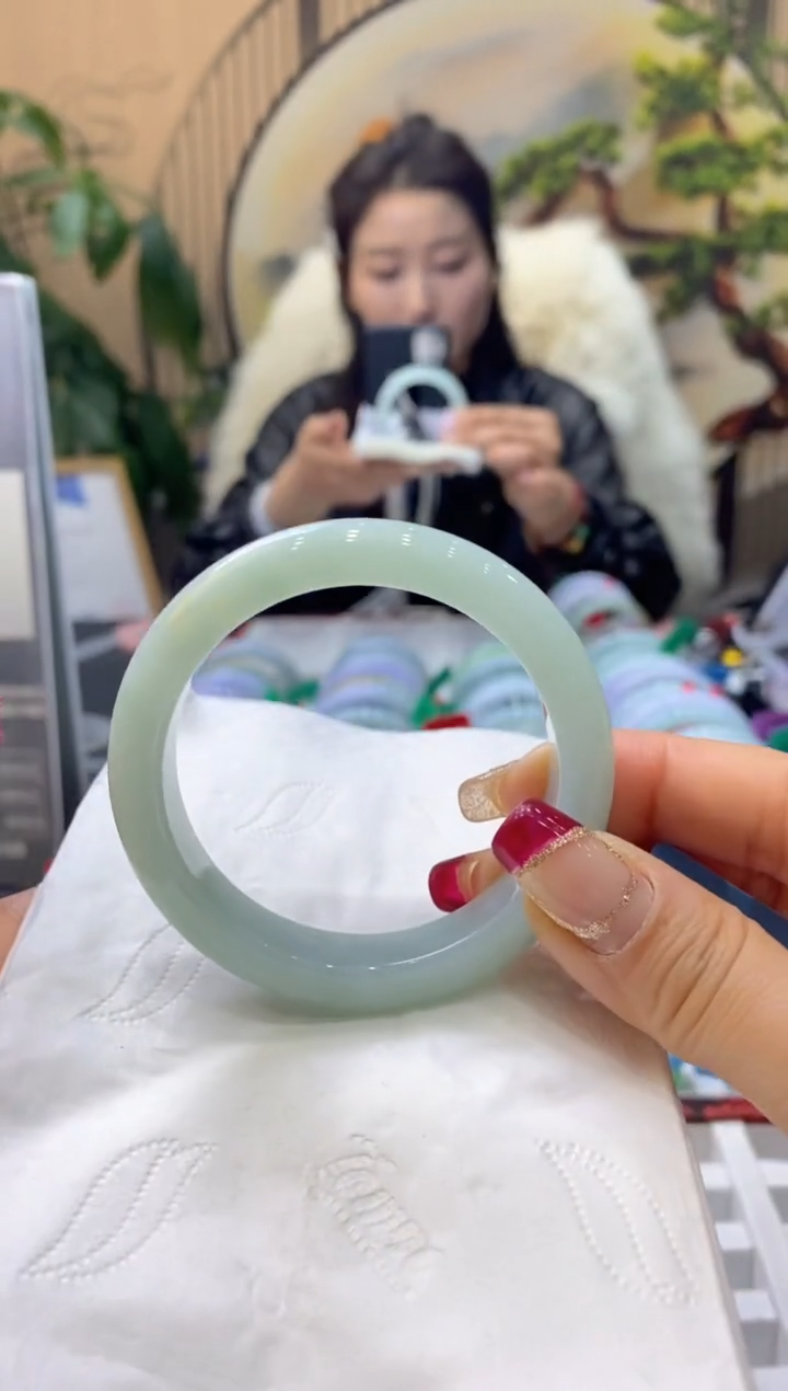 【闪购商品】翡翠手镯未镶嵌99913066