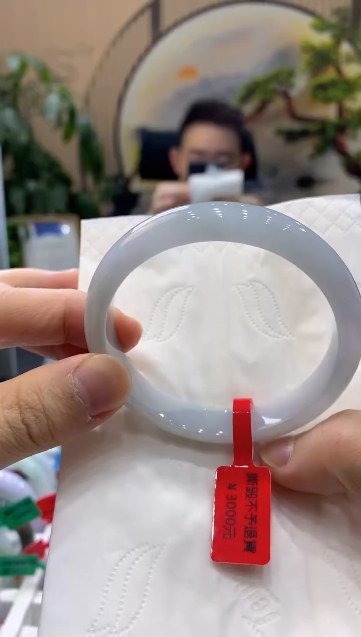 【闪购商品】翡翠手镯未镶嵌000002636