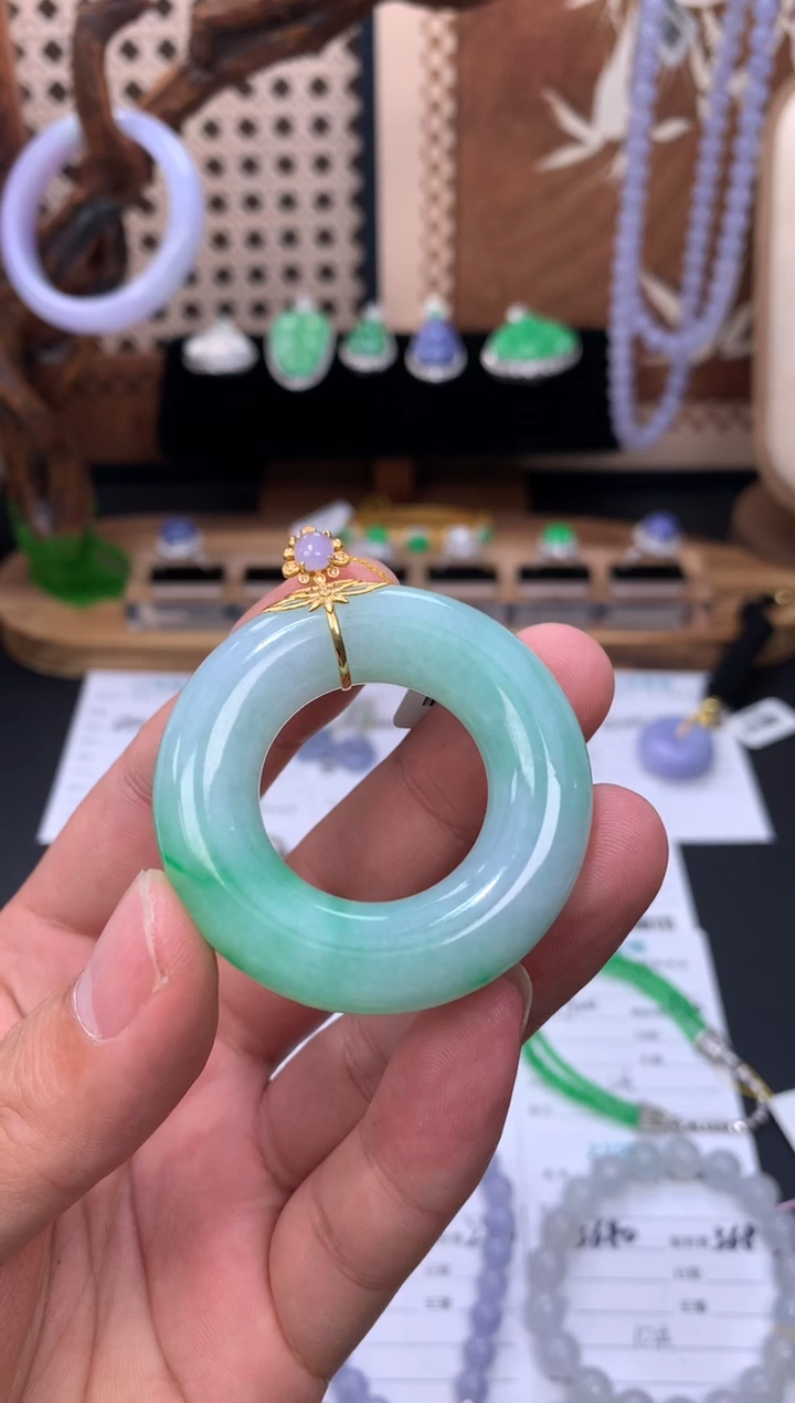 18K金镶嵌定制翡翠48小时鉴赏期 退货不扣服务费