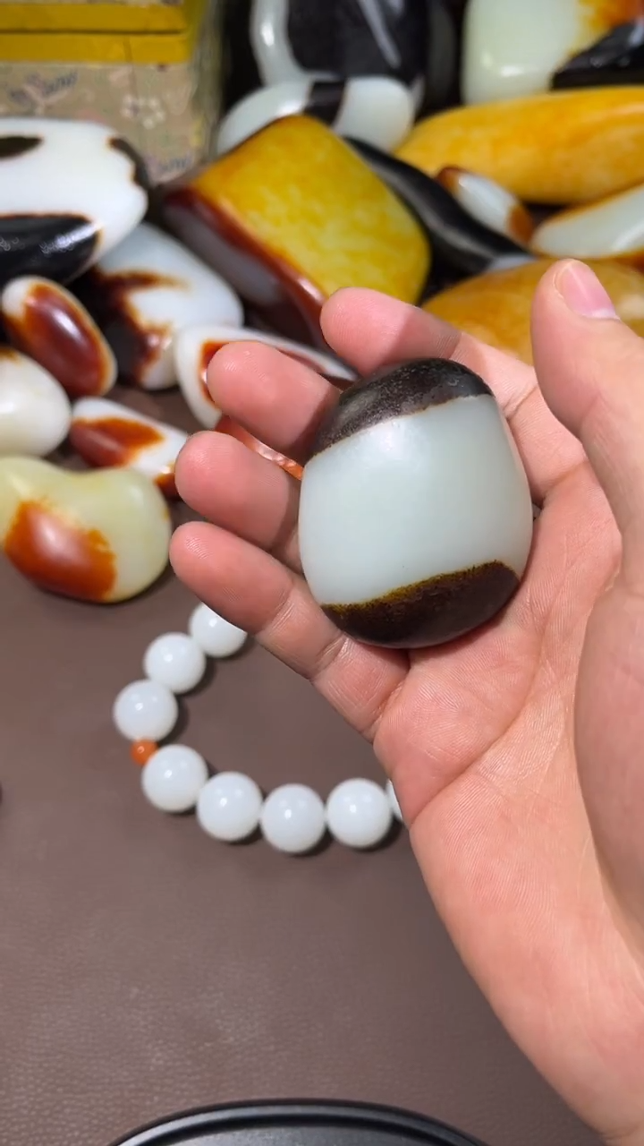 未镶嵌和田玉挂件命****?吊坠