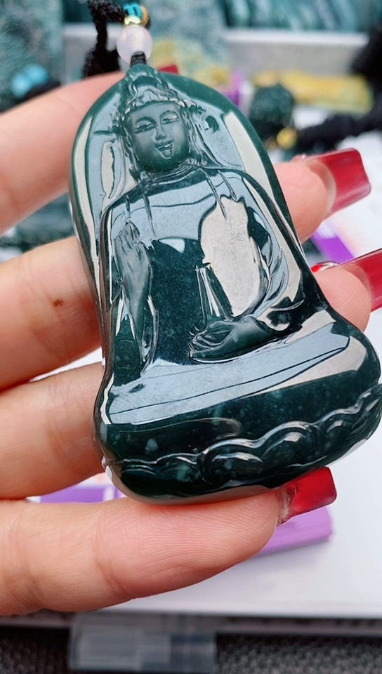 【闪购商品】翡翠颈饰未镶嵌             