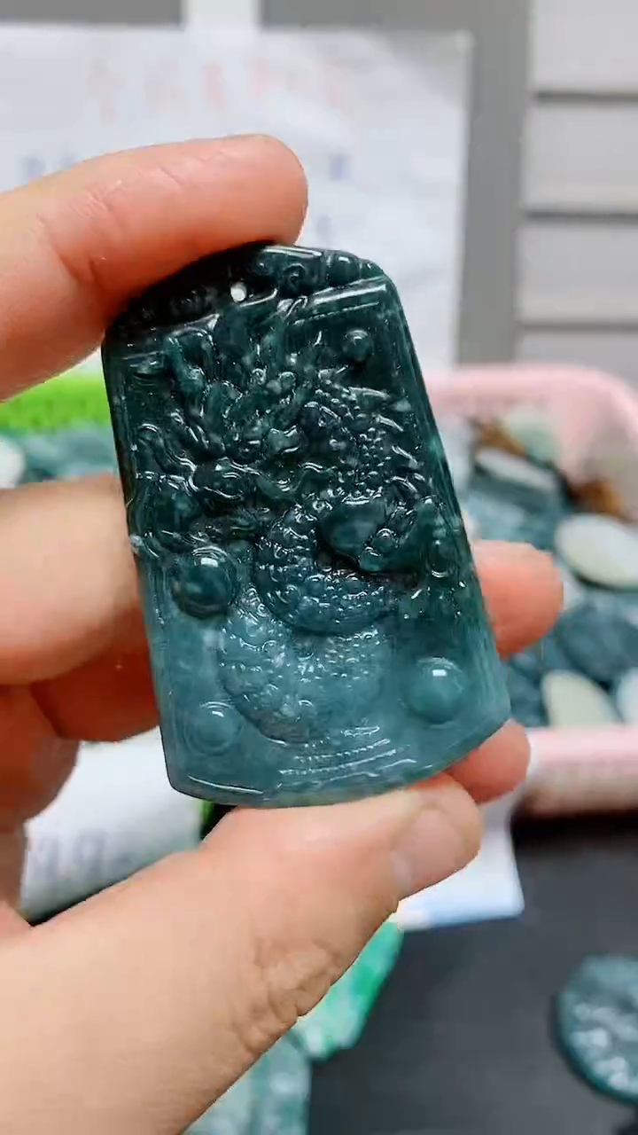 【闪购商品】翡翠颈饰未镶嵌天然翡翠A货