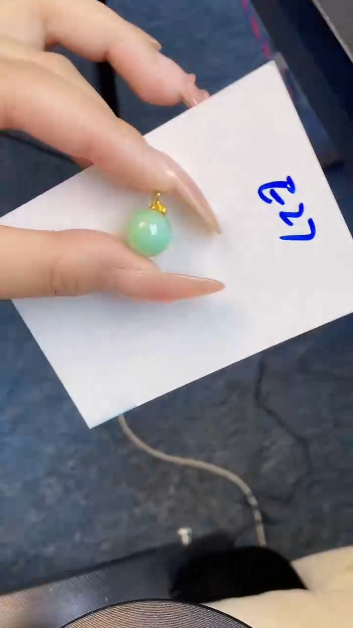 【闪购商品】翡翠颈饰18K金镶嵌00000000