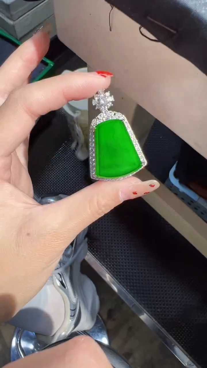 【闪购商品】定制翡翠未镶嵌无事牌商品多样性发货1