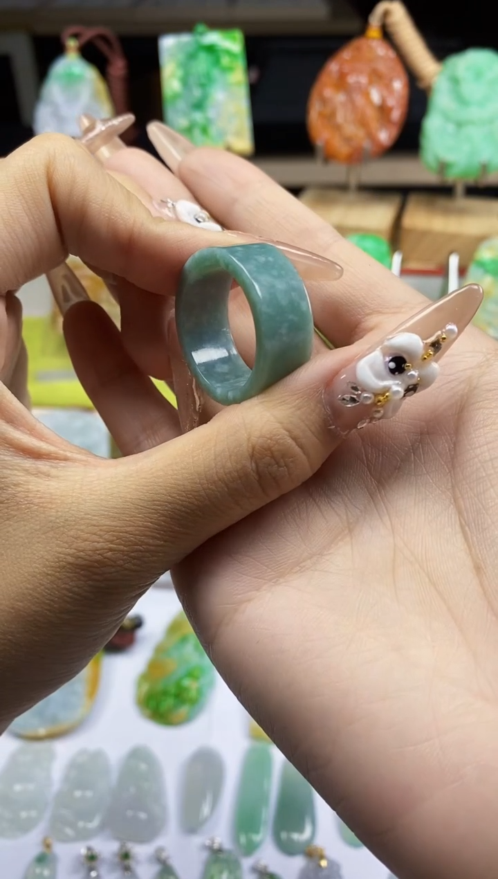 【闪购商品】翡翠颈饰未镶嵌翡翠A货多样发