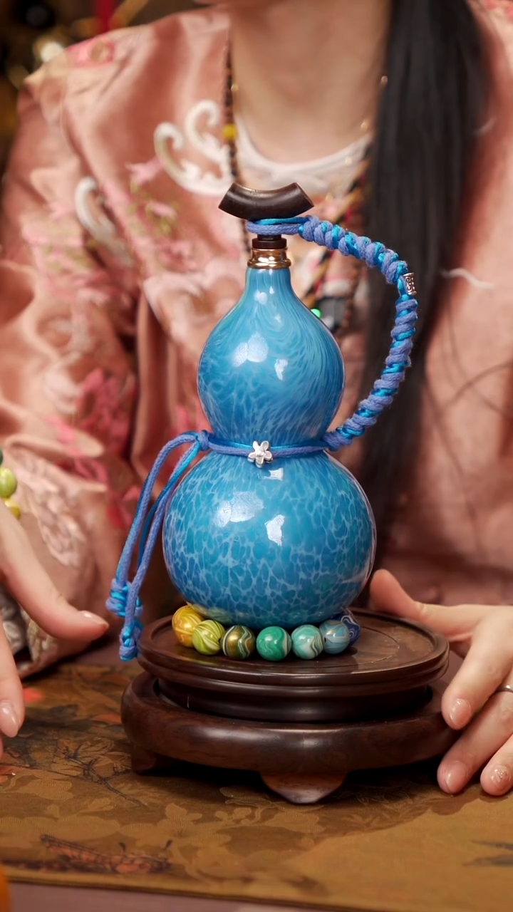 126易林漂漆酒葫芦------158