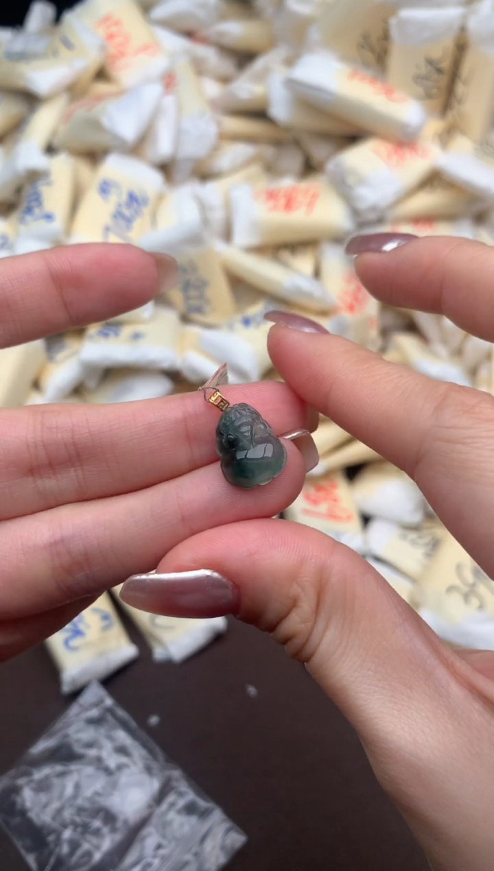 【闪购商品】翡翠挂件18K金镶嵌一