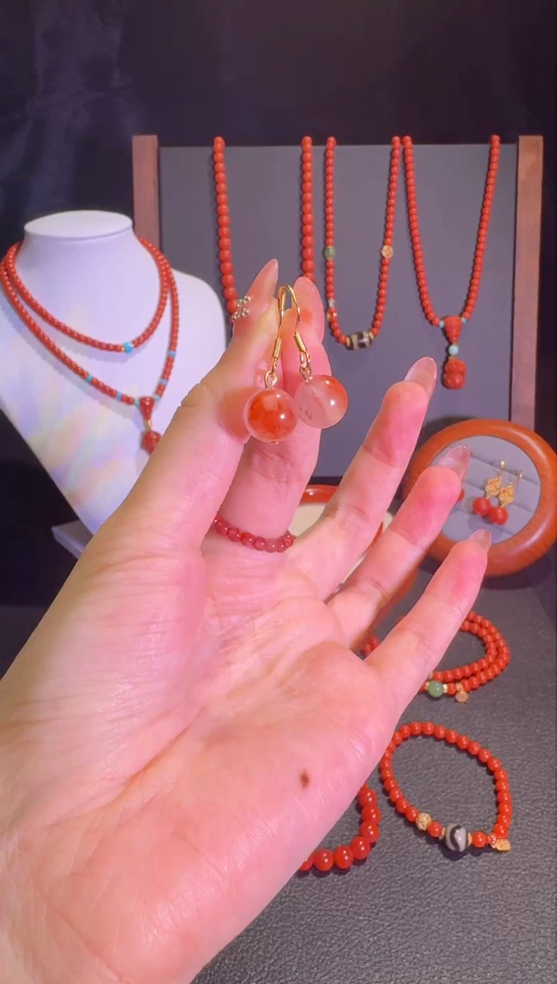 【闪购商品】南红玛瑙耳环银S925镶嵌。