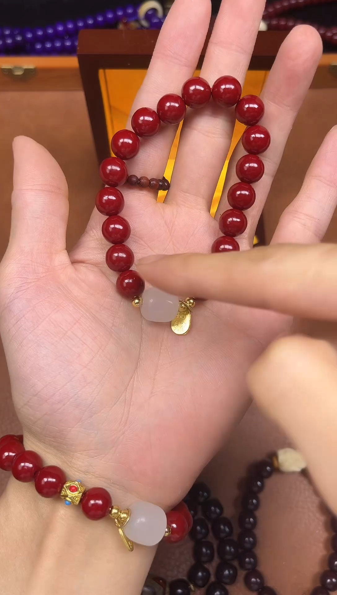 天然辰砂精挑搭配手串 无礼盒 Y628