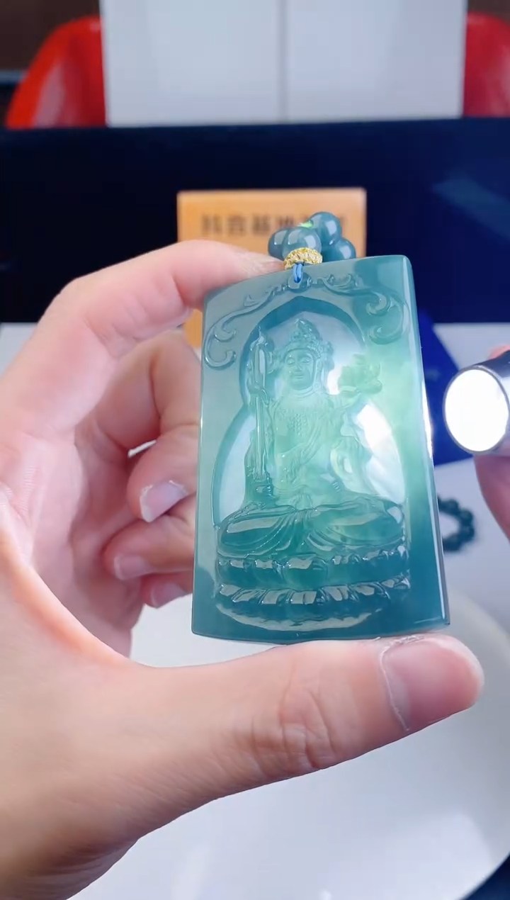 颈饰未镶嵌翡翠1