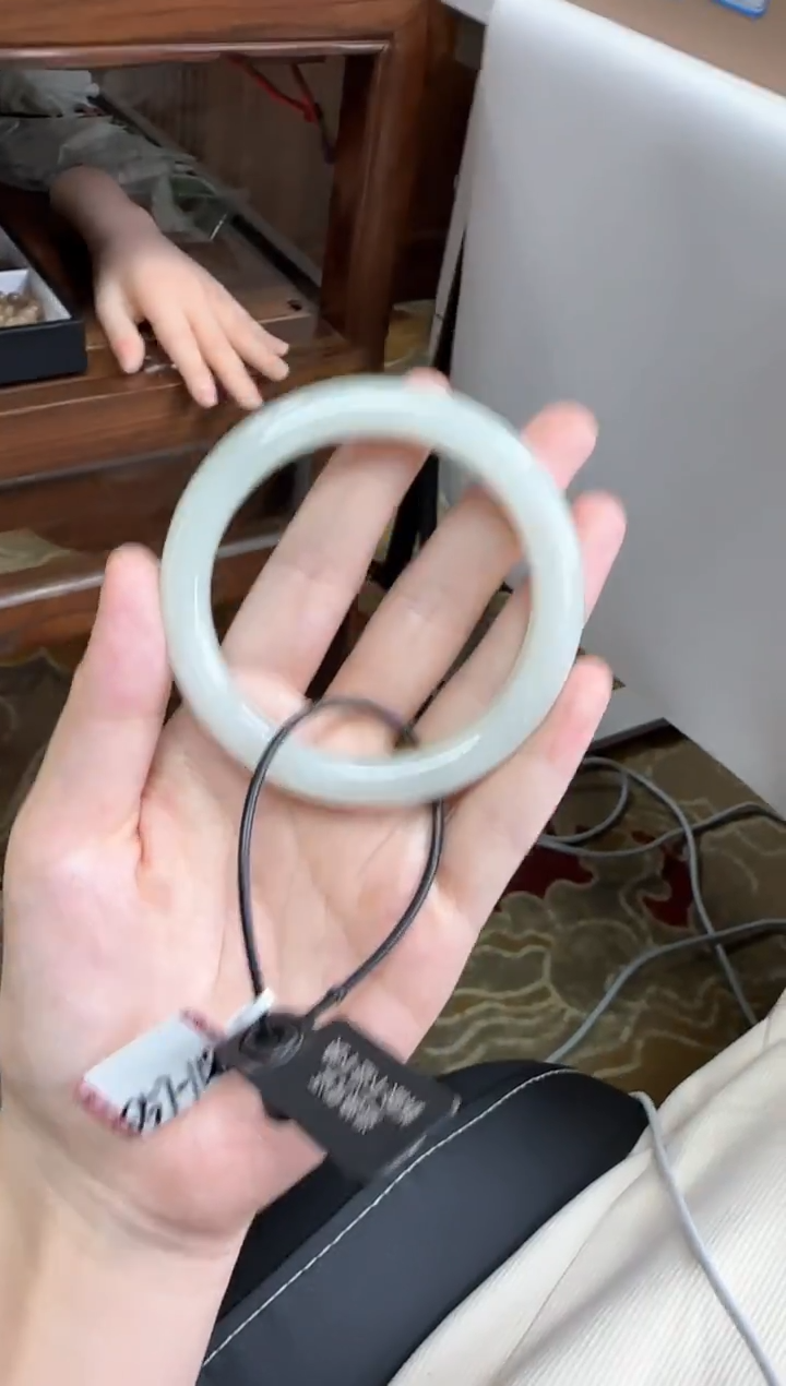 未镶嵌手镯和田玉54