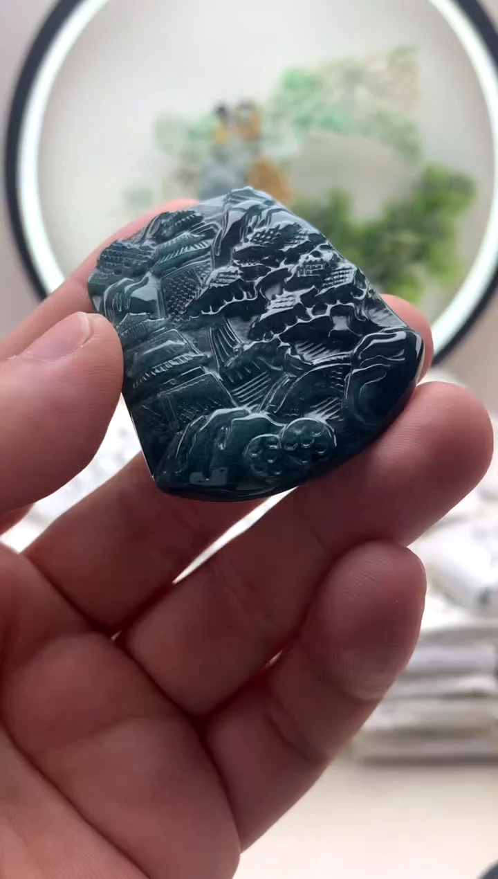 颈饰未镶嵌翡翠山水牌