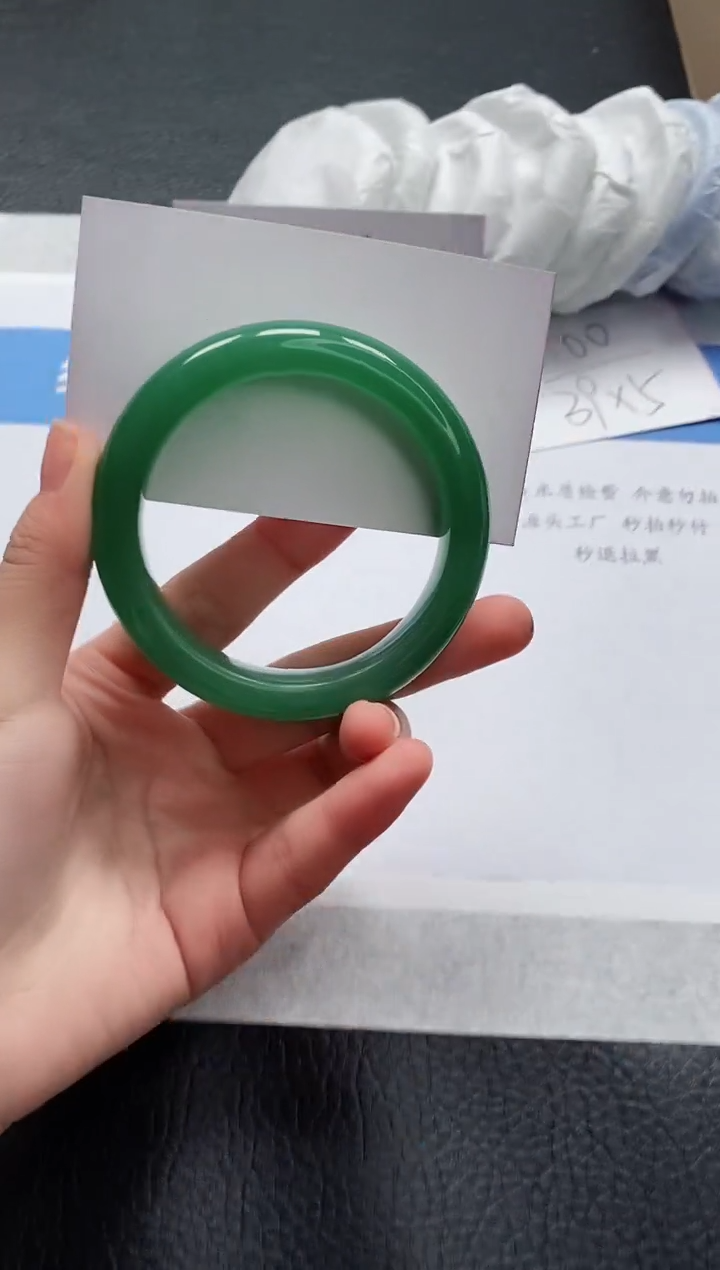 【闪购商品】石英质玉手镯未镶嵌D147-56+