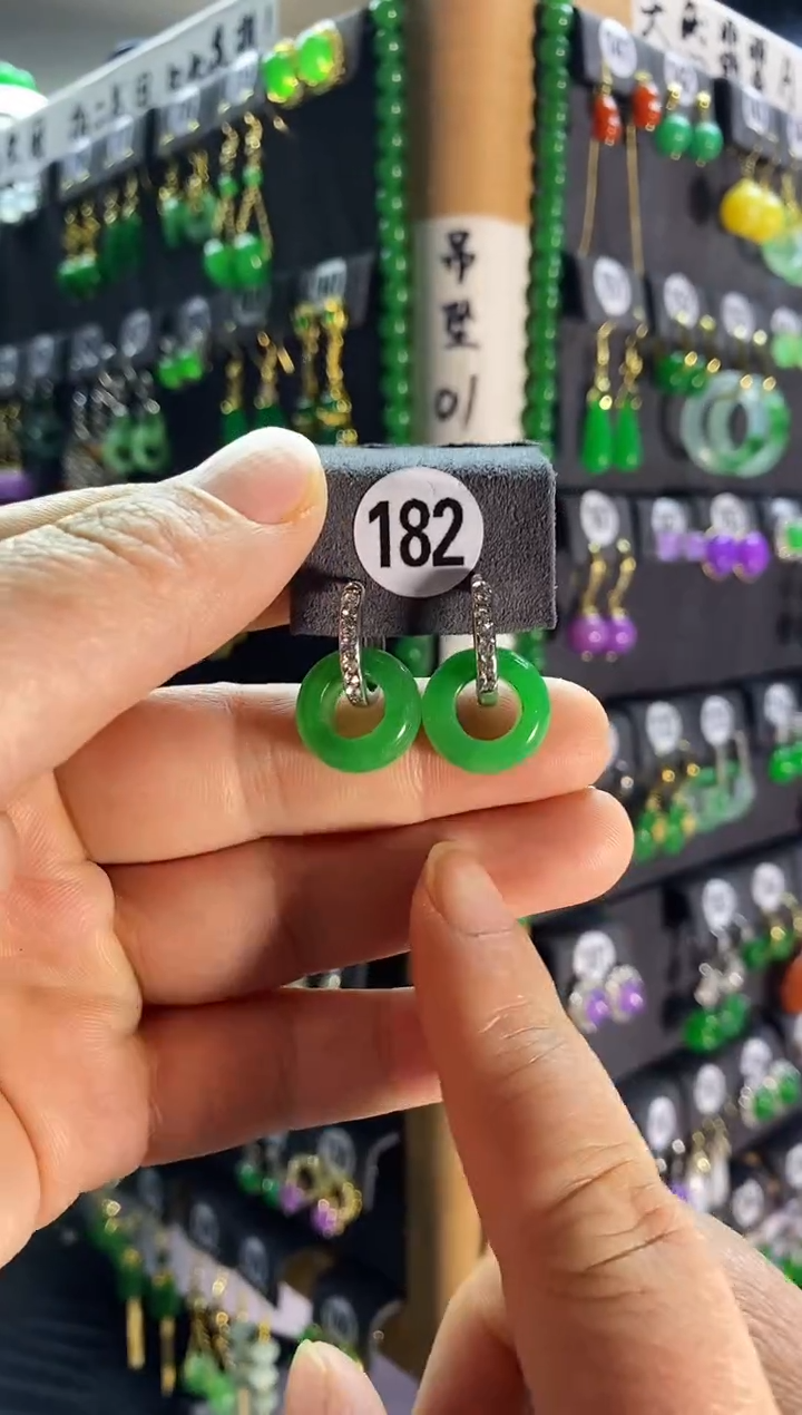 【闪购商品】翡翠耳饰银S925镶嵌182....