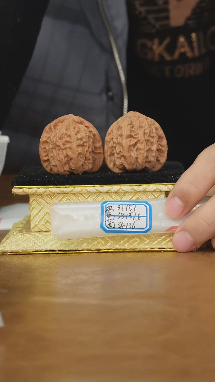 把件文玩核桃白狮子