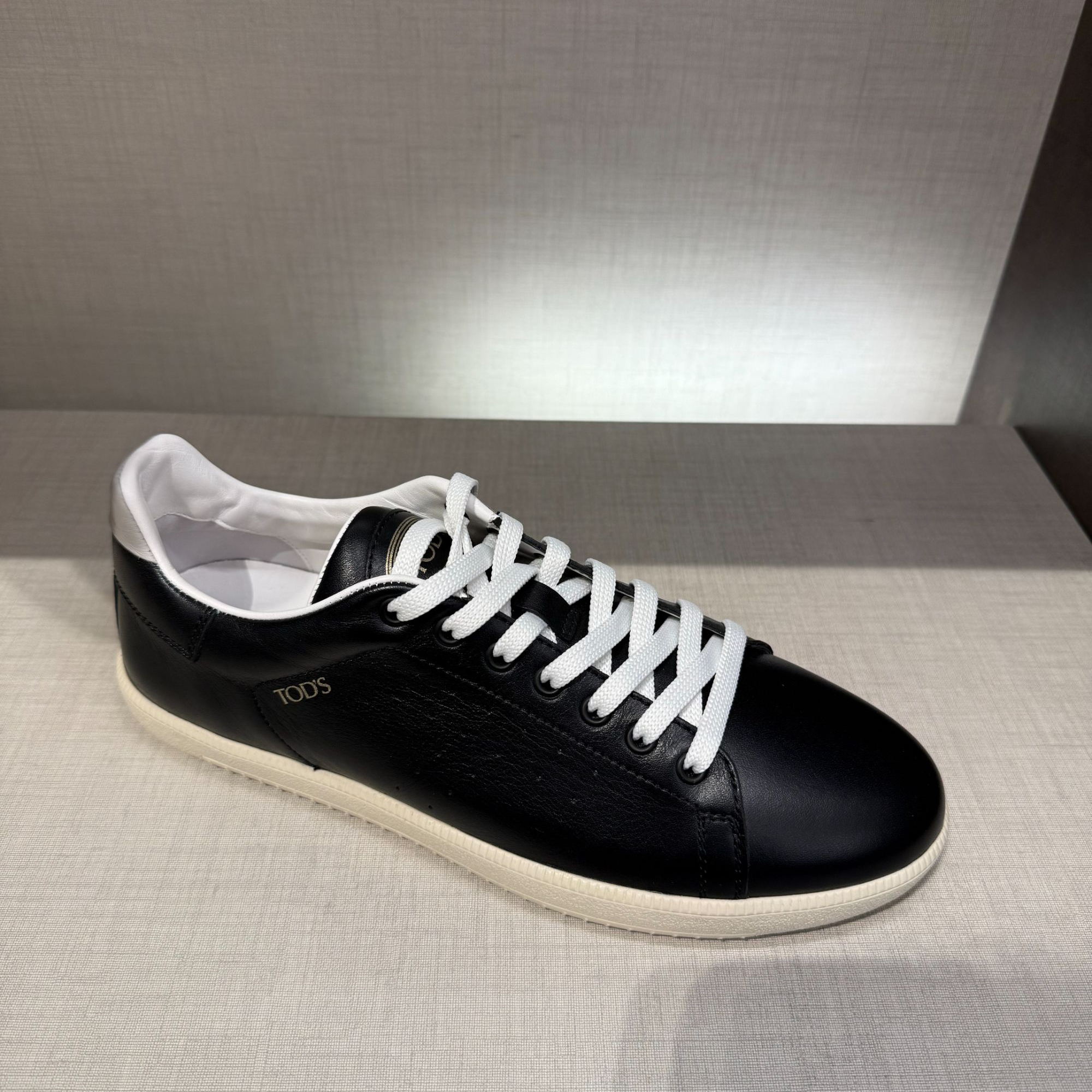 TOD’S/托德斯时尚休闲黑色运动鞋