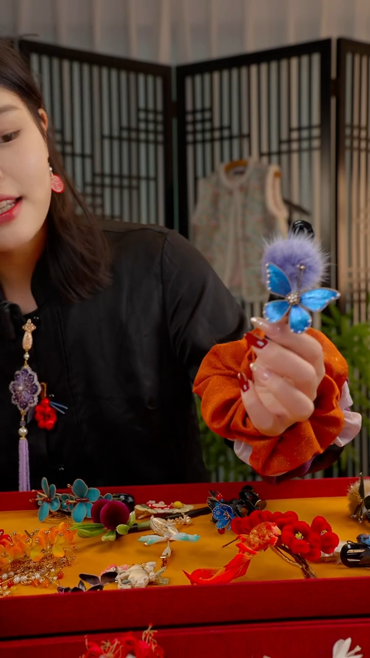 刺绣非遗绒花手工饰品