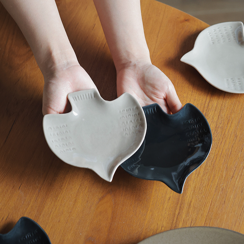  【瑕疵】Camus say5.5英寸浮雕飞鸟碟棕蓝+浅棕各一 14.3×14×1.5cm