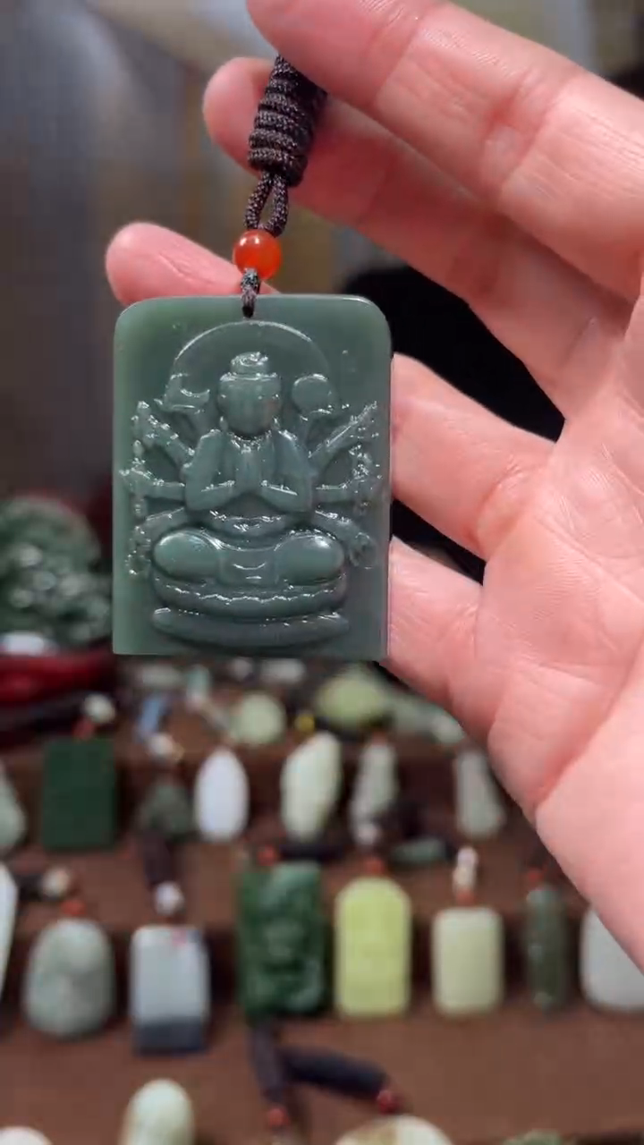 颈饰未镶嵌和田玉·