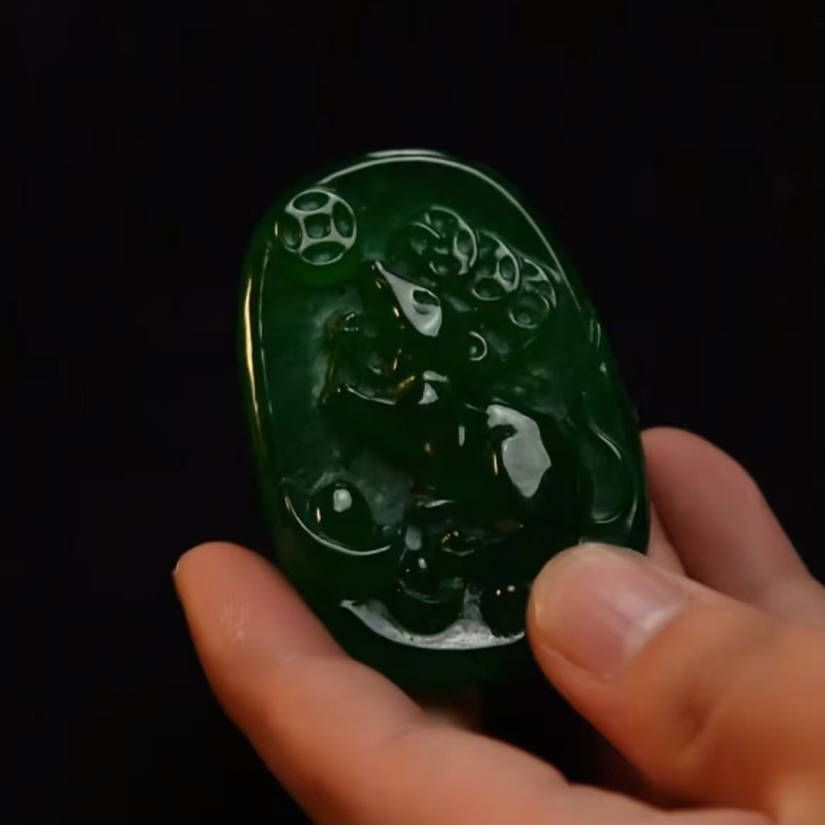 【华夏文物甄选商店02235】翡翠鼠牌