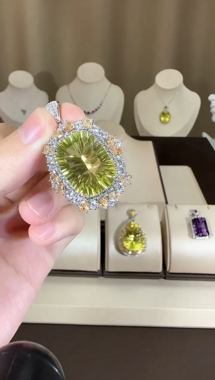 【闪购商品】水晶颈饰银S925镶嵌15*20mm柠檬晶