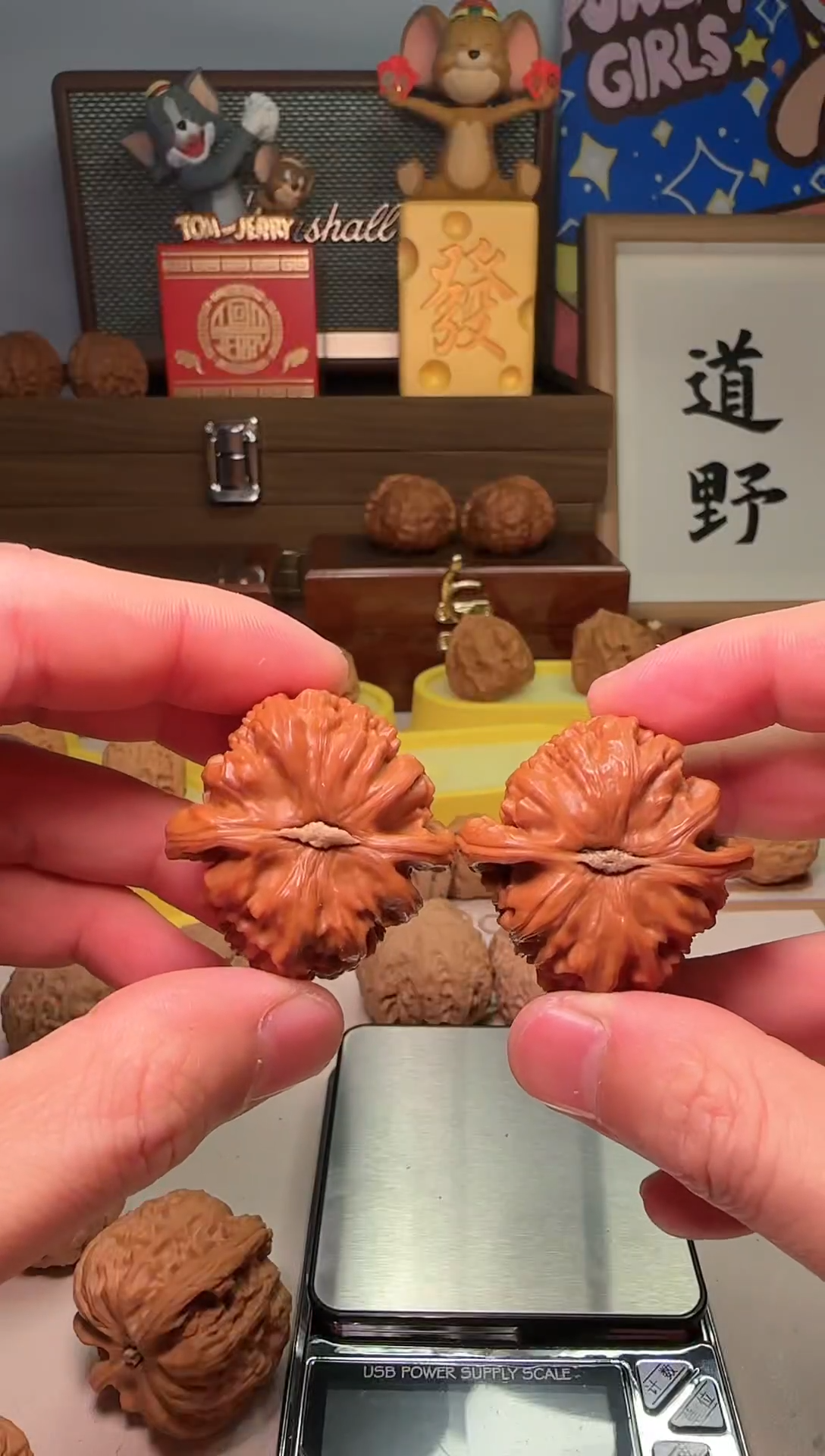 【闪购商品】文玩核桃把件三角白边38+
