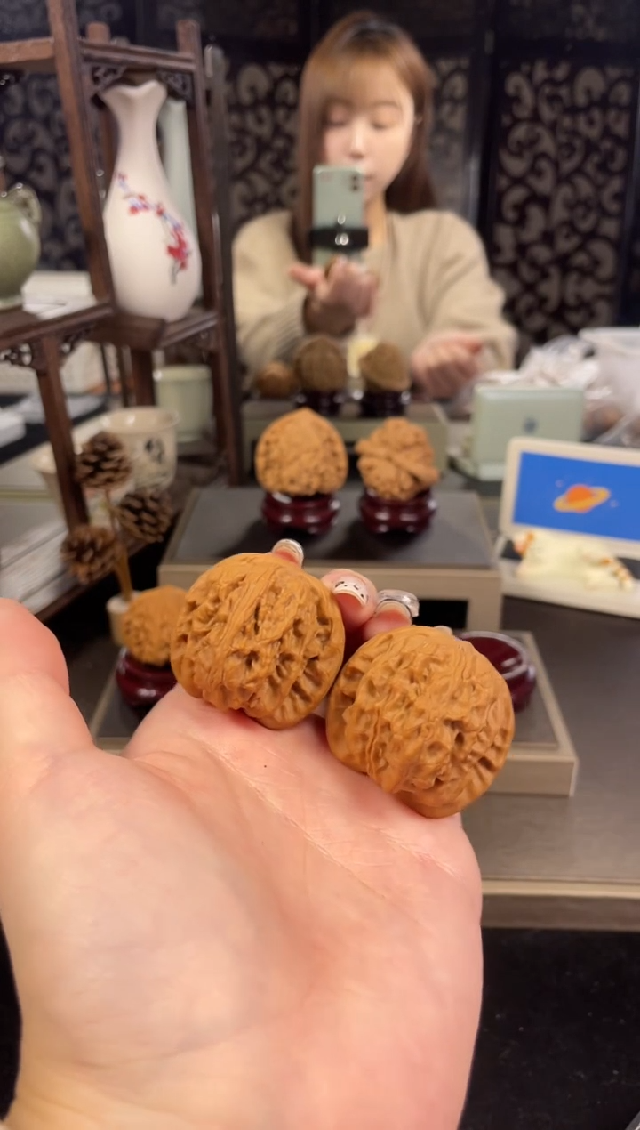 【闪购商品】文玩核桃把件野狼39尺-36